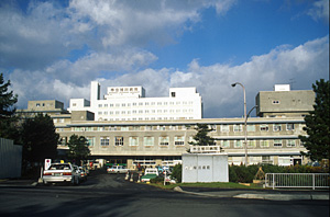 入院病棟供用開始した時の病院の全景写真