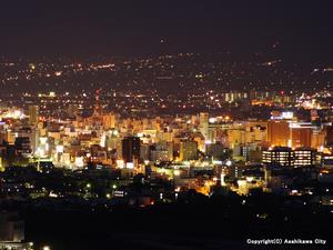 嵐山から望む旭川の夜景