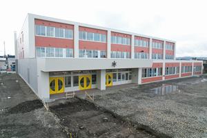 豊岡小学校
