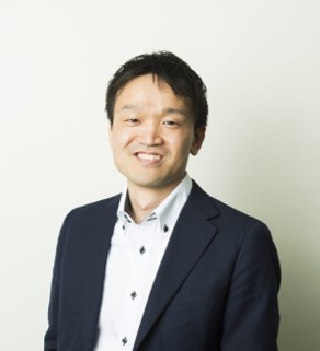 講師