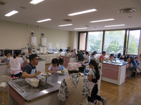 R6親子クッキング食事中