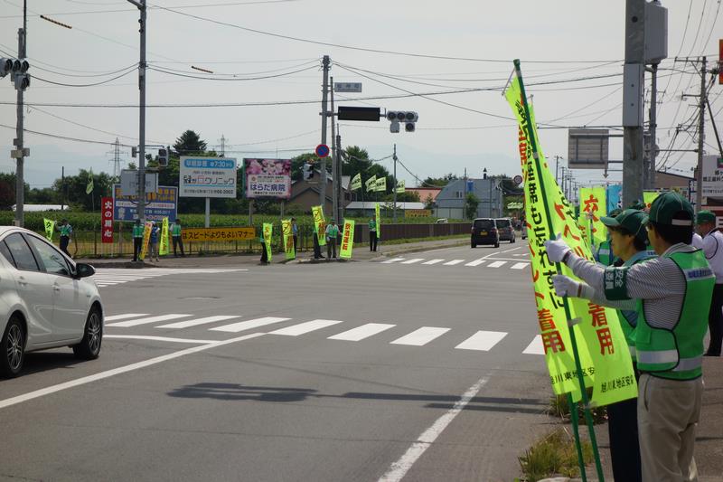 夏の交通安全市民総ぐるみ運動の写真2