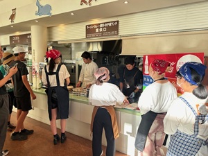 夜の動物園レストラン1