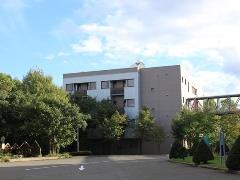 北海道東海大学芸術工学部研究館