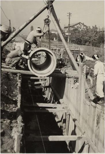 創設期の下水道工事